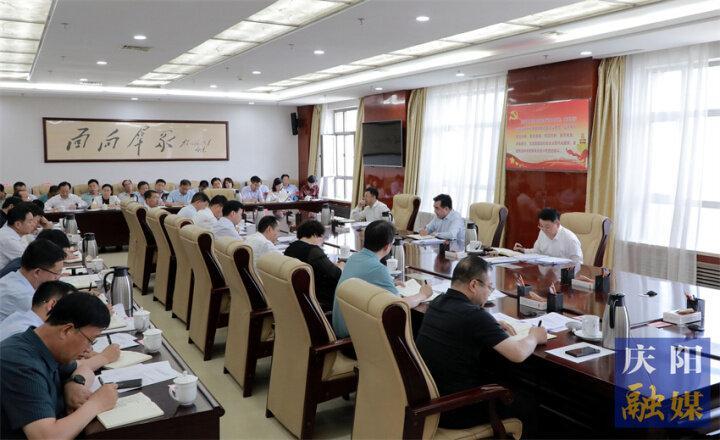 黃澤元在推動化解重大項目遺留問題專題會議上強調(diào) 依法合規(guī)積極穩(wěn)妥化解好各類歷史遺留問題 以實際工作成效助推經(jīng)濟(jì)社會平穩(wěn)健康發(fā)展