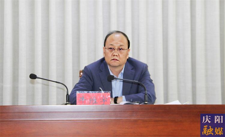 引大引強(qiáng)引頭部 為數(shù)字經(jīng)濟(jì)賦智賦能 ——訪慶陽(yáng)市住建局黨組書(shū)記、局長(zhǎng)牛維宇