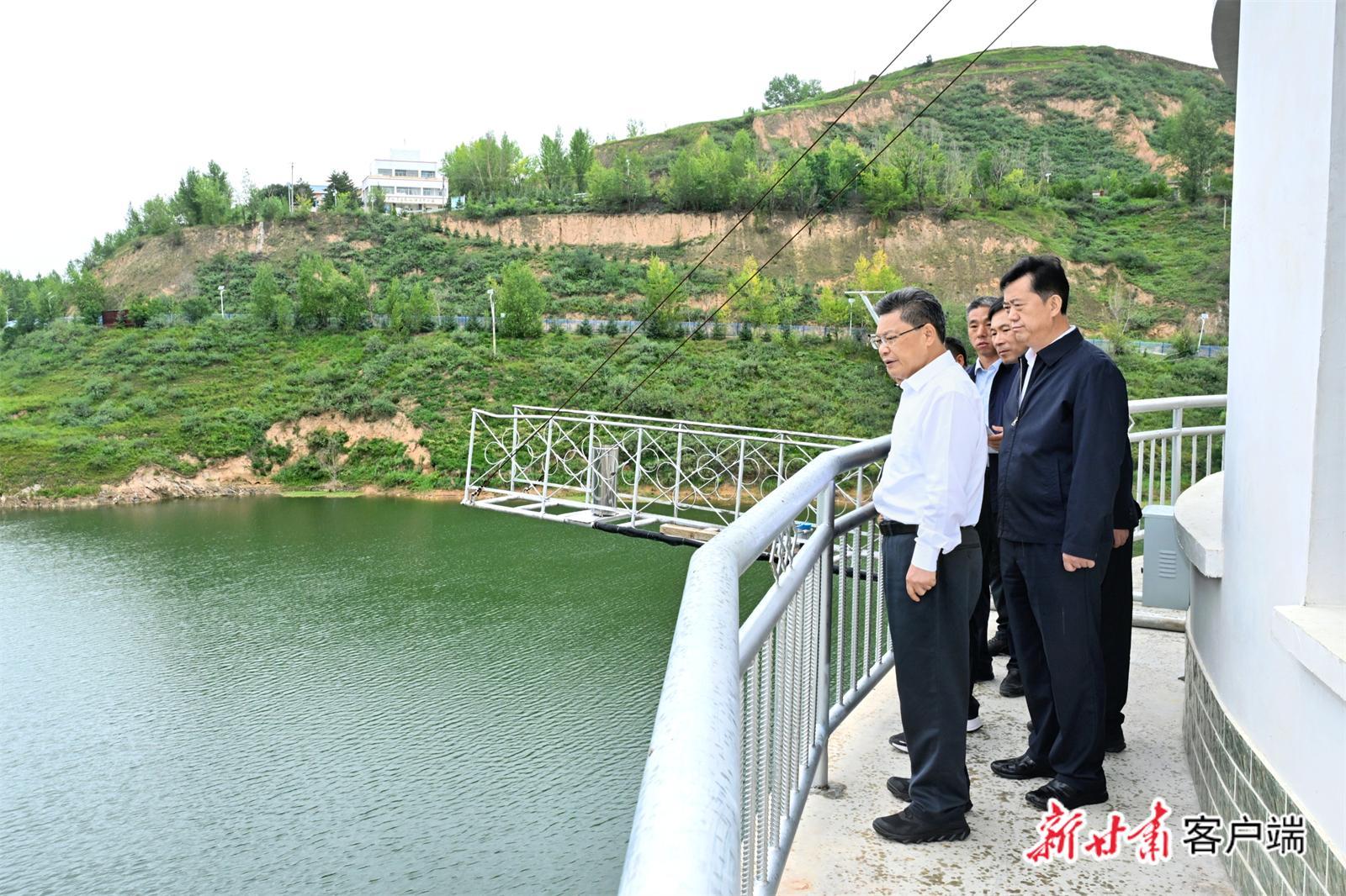 任振鶴在通渭縣調(diào)研時(shí)強(qiáng)調(diào) 堅(jiān)持高質(zhì)量發(fā)展和高水平安全良性互動(dòng) 以扎實(shí)基礎(chǔ)鞏固拓展經(jīng)濟(jì)向上向好態(tài)勢